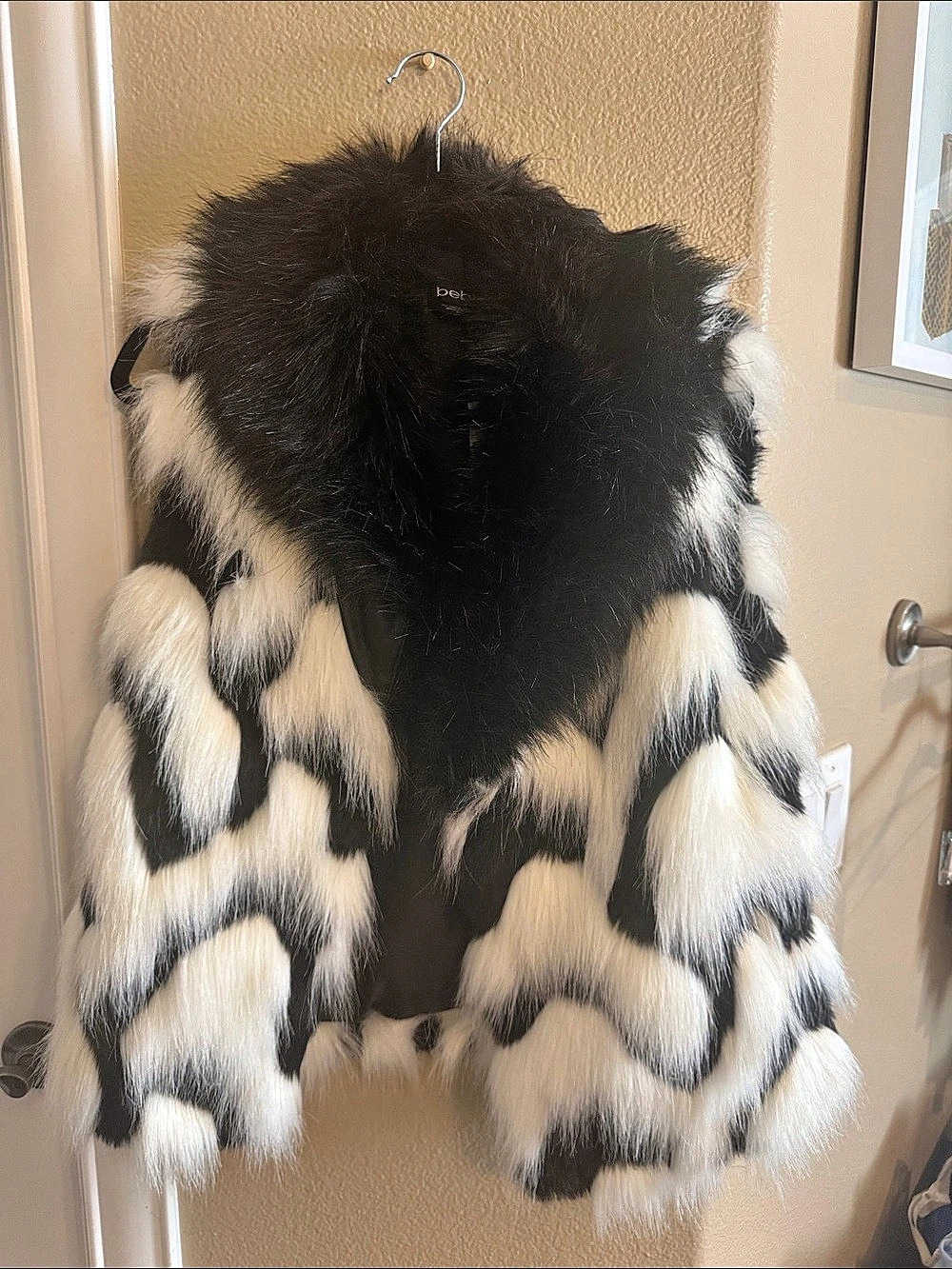 bebe Faux Fur Black & White Vest Like New